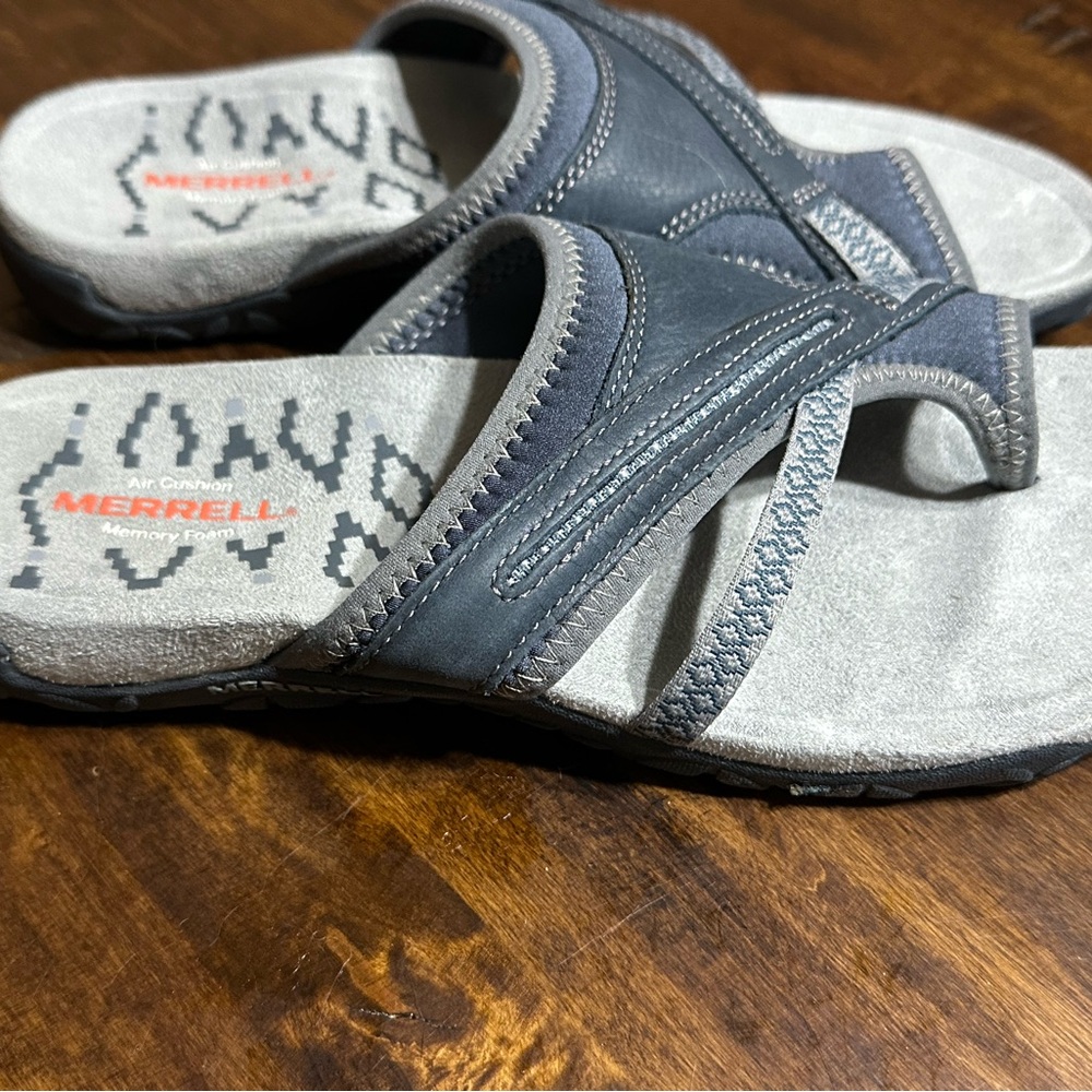 Merrell sandals like new condition navy blue